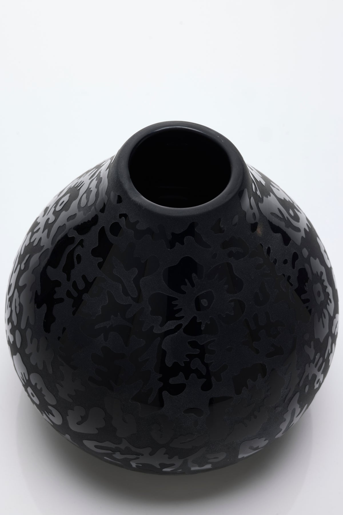 Obsidian Nest Vase 《オブシディアンネスト・ベース》